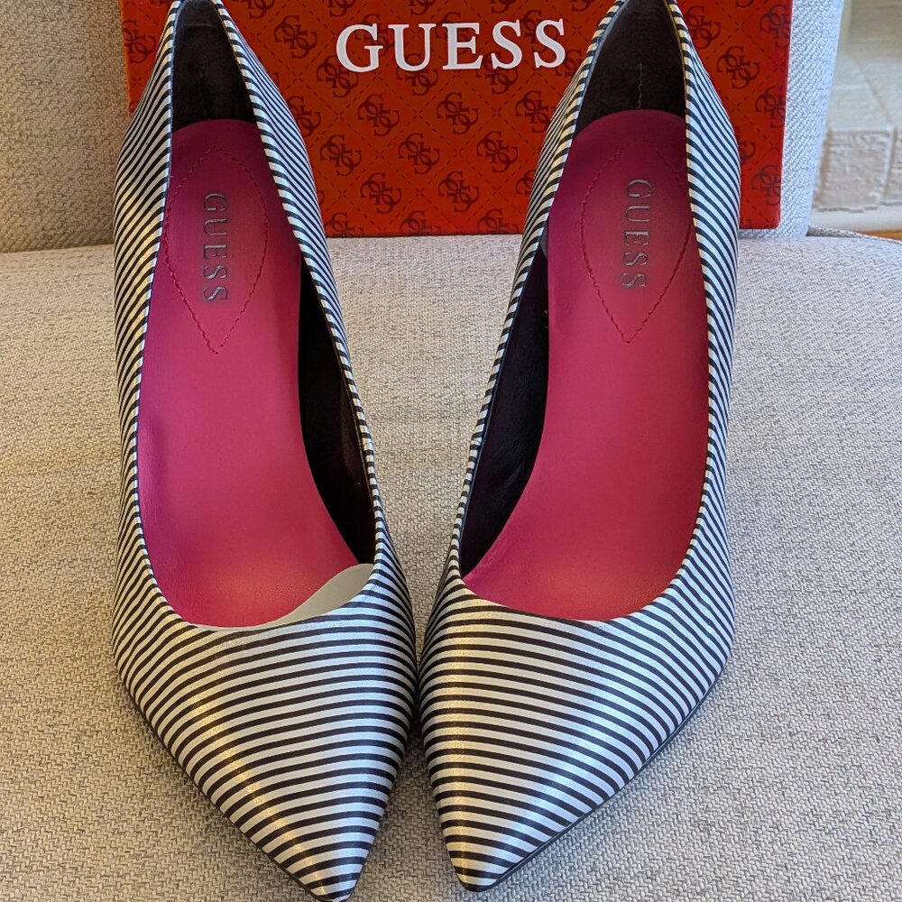 NWT Guess Black & White Satin Striped Heels - Size 10